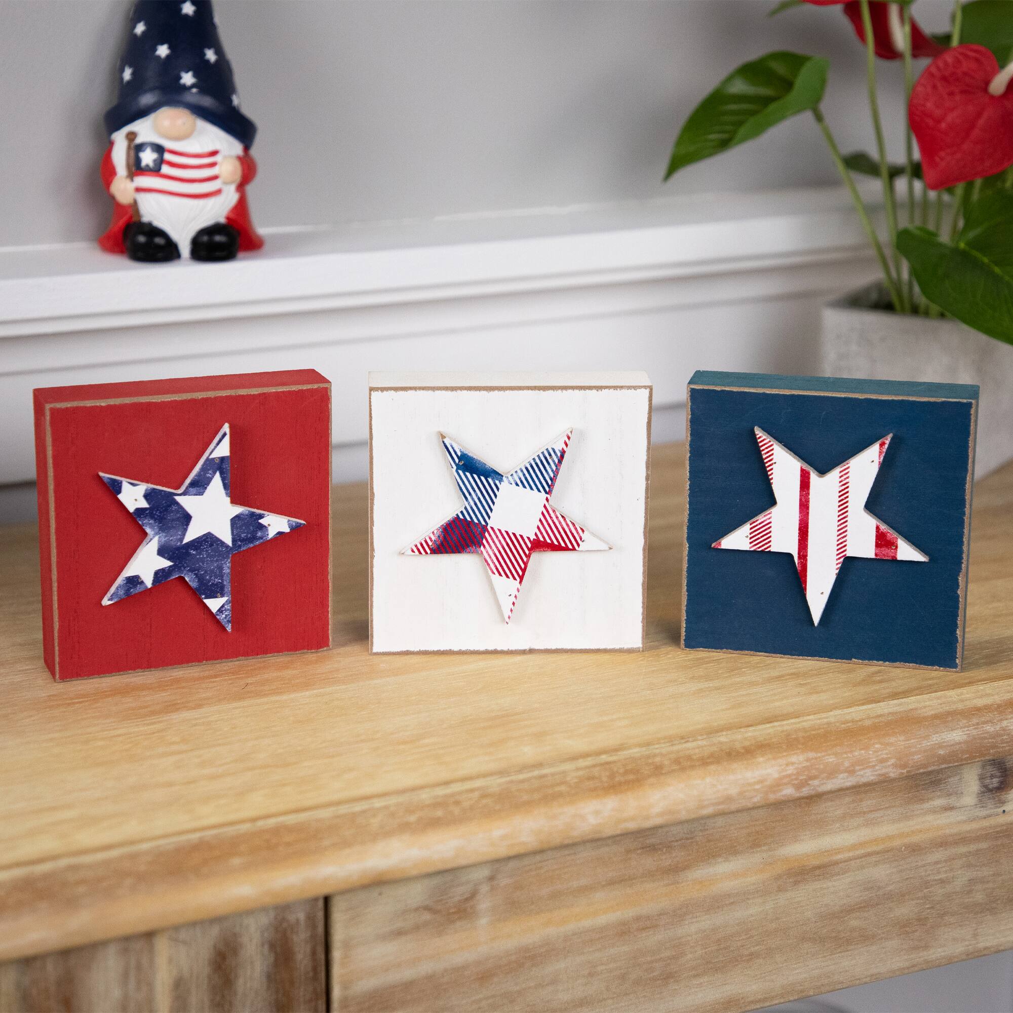 4.25" Stars & Stripes Americana Wooden Plaque Set